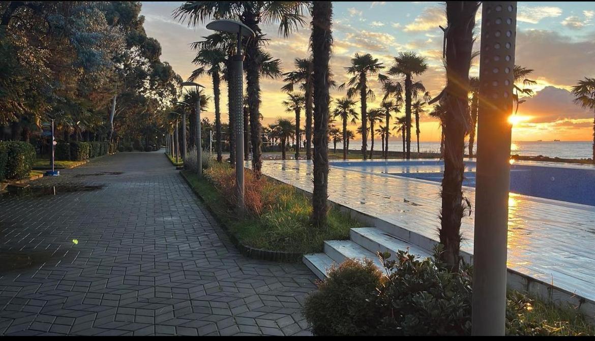 Cемейный Номер С Балконом На 4 Чел Dreamland Oasis Chakvi Dış mekan fotoğraf